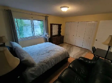 Large bright furnished room available Image# 1