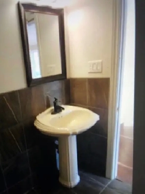 Amherst House for Rent Image# 4
