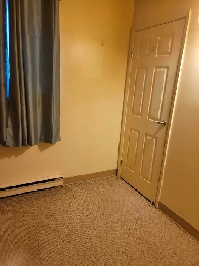 Looking for roommate Image# 1