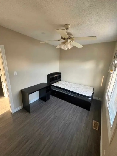 Rooms in Scarborough Image# 3