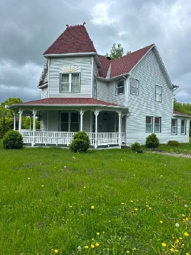 8 Empress Drive Kemptville