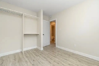 4 bedroom and 2 bathroom near Carleton University! Image# 6