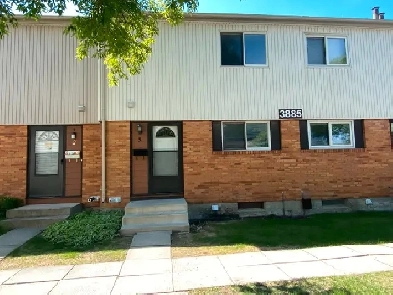 OPEN HOUSE - June 1 Between 2 to 4pm $224,900    3-3885 Ness Image# 2