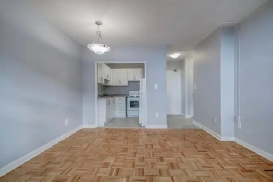 Junior One-Bedroom Apartment for Sub–Lease Image# 1