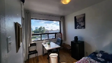 Chambre a louer- 4 min de Metro Plamondon Image# 1