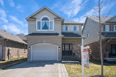 Gorgeous 3 Bedroom Detached Home With Finished Bsmt In Alliston Image# 1