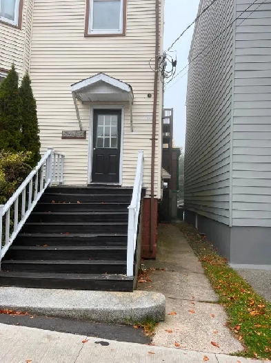 2 Bedroom on Victoria Rd close to SOBEYS Image# 1