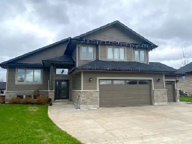 3007 KING GEORGE PARK DR - $899,000 Image# 2