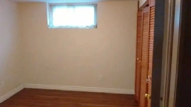 Female roommate needed Image# 2