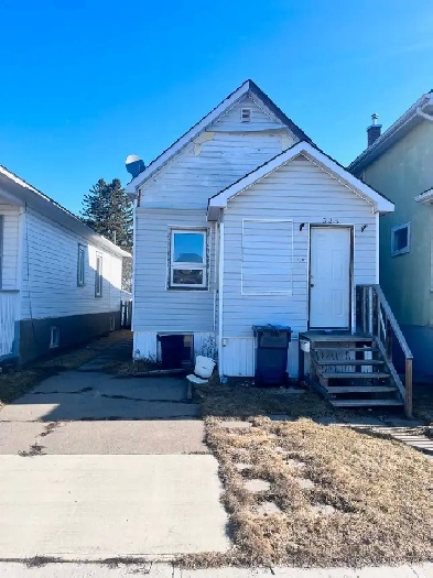 335 Heron St - $119,900 Image# 2