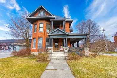 EDWARDIAN HOME FOR SALE WITH COMMERCIAL ZONING Image# 1