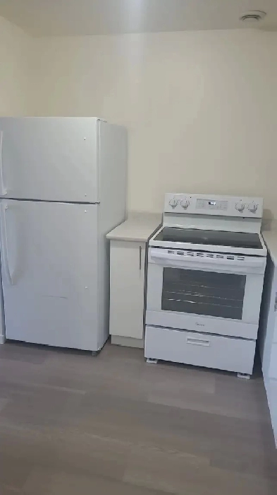 Lovely 2 Bedroom Available at Chamberlain Image# 1