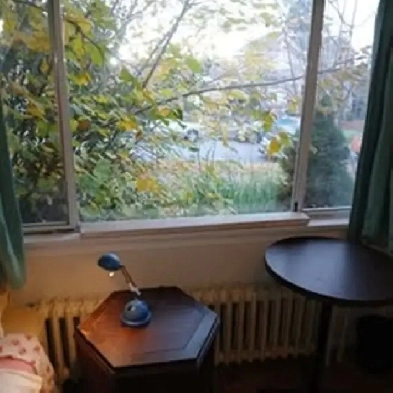 ! Beautiful Bright Room with Sailboat !! Image# 5