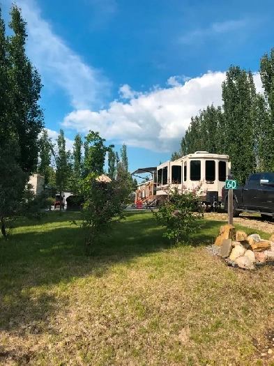 Wabamun Lake RV Lot at Pineridge Golf Resort Image# 1