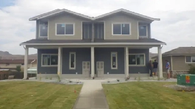 2 Bdrm lower 1/3 of 4Plex Image# 3