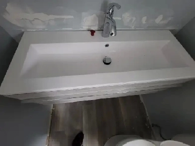 Fully renovated main floor house Image# 1