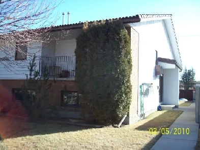 2 Bedroom Deluxe Condo by Hospital Image# 3