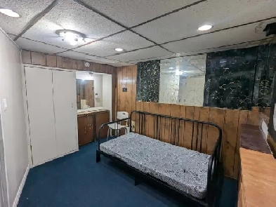 Furnished Private room rental Malton Image# 2
