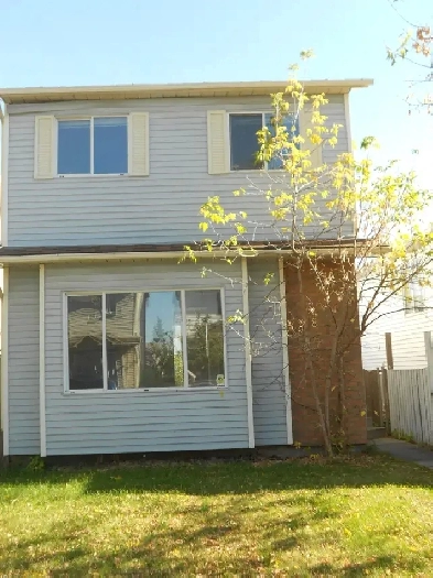 87 Martinbrook Road NE, Available June 1st! Image# 2