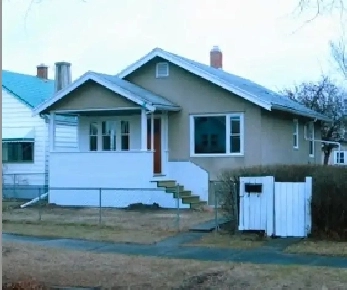 2 BEDROOM CHARMING CHARACTER BUNGALOW INCL YARD BASEMENT Image# 9