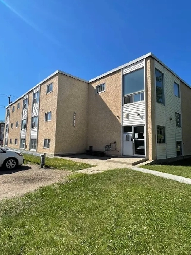 Next to NAIT 1 BD Apartment - 11916 105 Street Image# 3