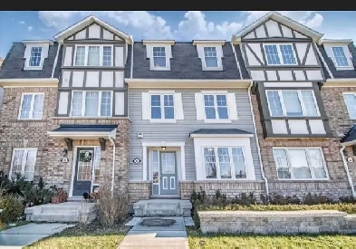 SPACIOUS 4 BDRM FREEHOLD TOWNHOUSE AVAILABLE Image# 10