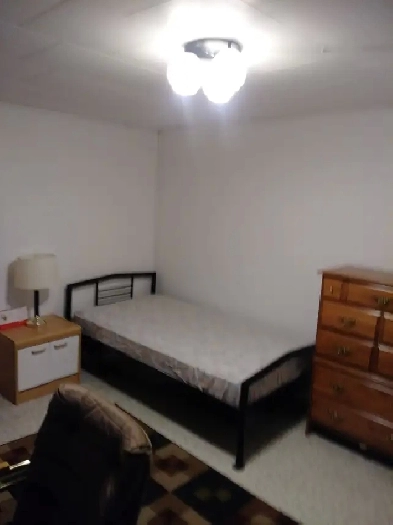 Shared Accommodation in NW Calgary, Banff Trail Community