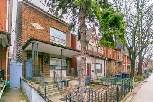 cozy one bedroom apartment in a house near UofT Image# 4