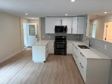 FOR RENT – NEW 3-Bdr Main Floor of a House Image# 1