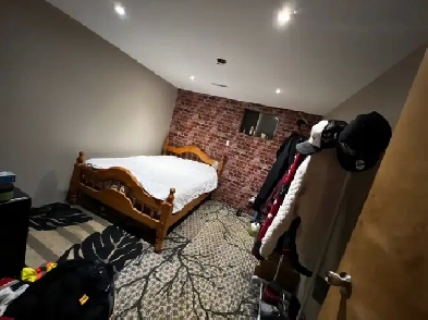 Furnished basement bedroom $770 , Yonge / King rd Richmond hill Image# 1