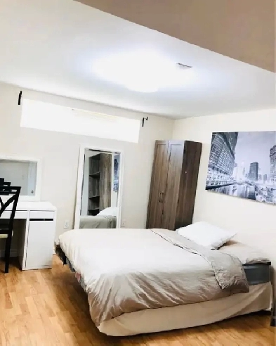 Room for rent walk to Kennedy subway/ GO station / TTC Image# 5