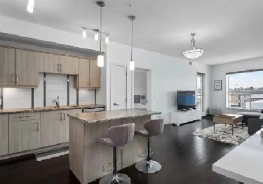 Beautiful 2 Bedroom 2 Bath Brewery District Condo Image# 4