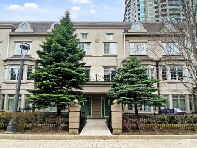 Steps to Bayview Subway-1 Bed Den Parking Image# 2