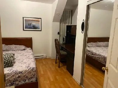 Private Large room shared kitchen 700$ available immediately Image# 1