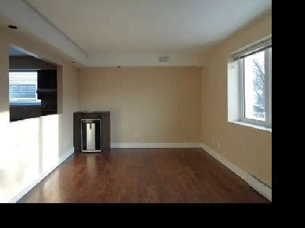 One-Bedroom Corydon Ave - Great Location Image# 1