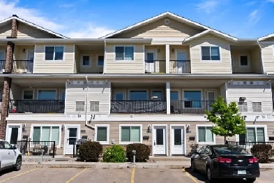 #213-1220 Empress St-Well Maintained Condo In Rosemont Image# 3
