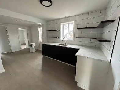 3 Bedroom House available in July! Image# 2