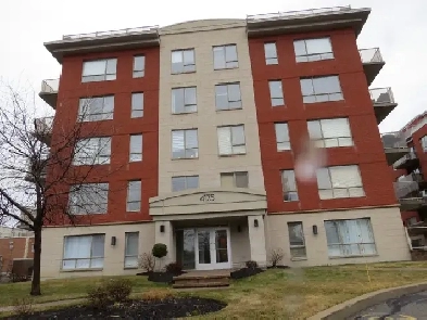 4 1/2 Condo for rent  2 bdrms, 2 full bathrms, 1 indoor garage. Image# 1