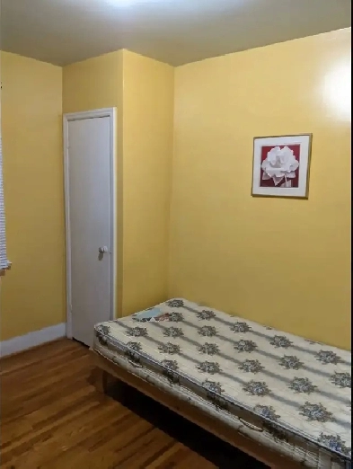 Lawrence & Pharmacy Room 4 Rent, FREE INTERNET, Near TTC Image# 3