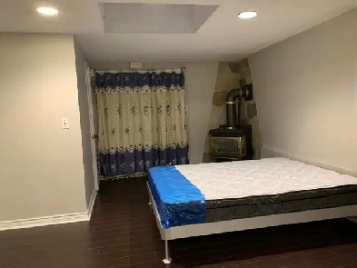 Bachelor Apartment near Sheppard West Subway Station Image# 7