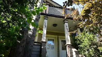 1 Bed, 1 Bath House on Commercial Drive. Image# 11