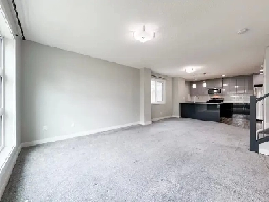 3 Bedrooms Duplex Main Floor Image# 3