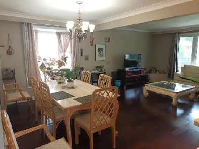 Beautiful 3 bedroom home at YONGE and EMPRESS for rent Image# 4