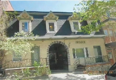 5 1/2  ' MAISON FRANCE '  DOWNTOWN  MONTREAL Image# 1