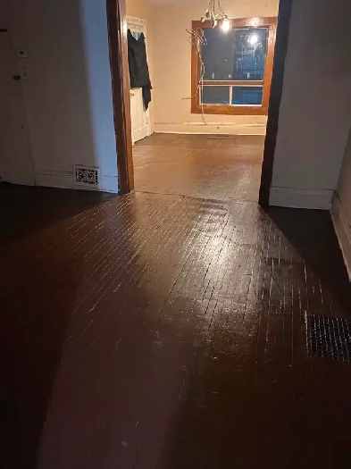2 bedroom affordable main floor in downtown PA Image# 2