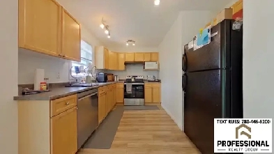 2 Bed / 1.5 Bath End Unit Townhouse with Garage in SW Edmonton Image# 8