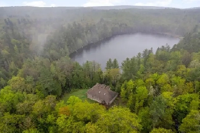 OFF GRID WATERFRONT COTTAGE Image# 5