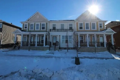 Town Home 3 Bed Rooms, 2.5 Bathroom, Double Garage and Balcony Image# 3