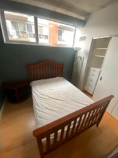 Room for rent in 2-bedroom condo unit: Byward Market Image# 1