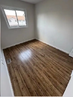 Room for rent in London Ontario near Western Uni Image# 1